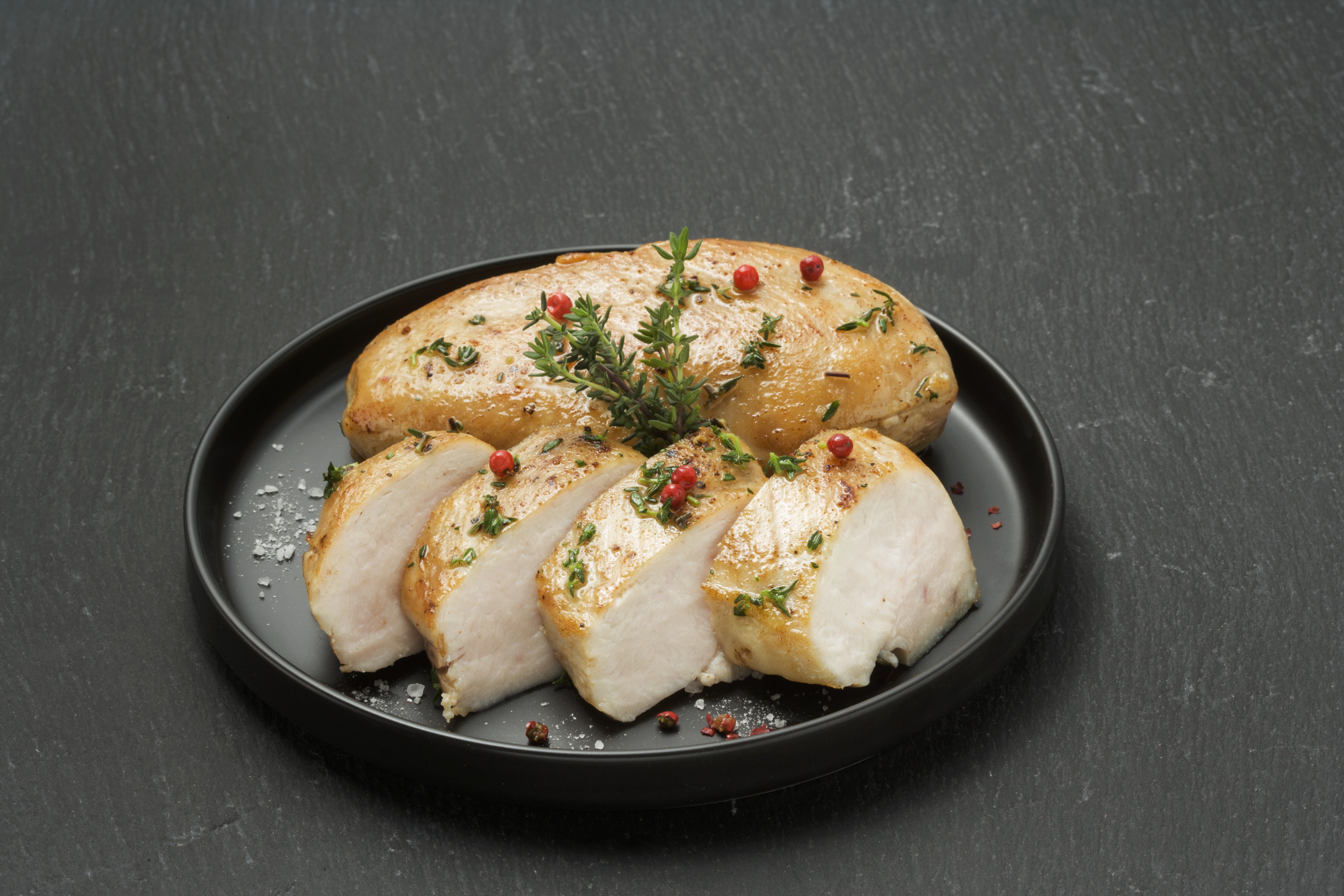 Chicken breast with herbs and pink pepper